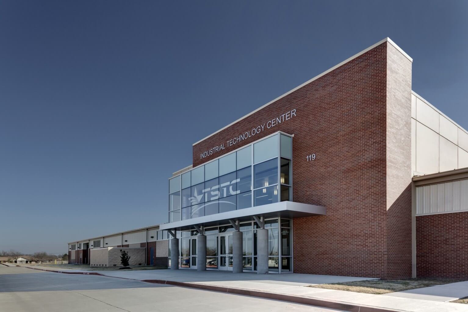 Texas State Technical College, Red Oak Industrial Technology Center ...