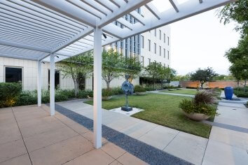 Moncrief Cancer Care Courtyard